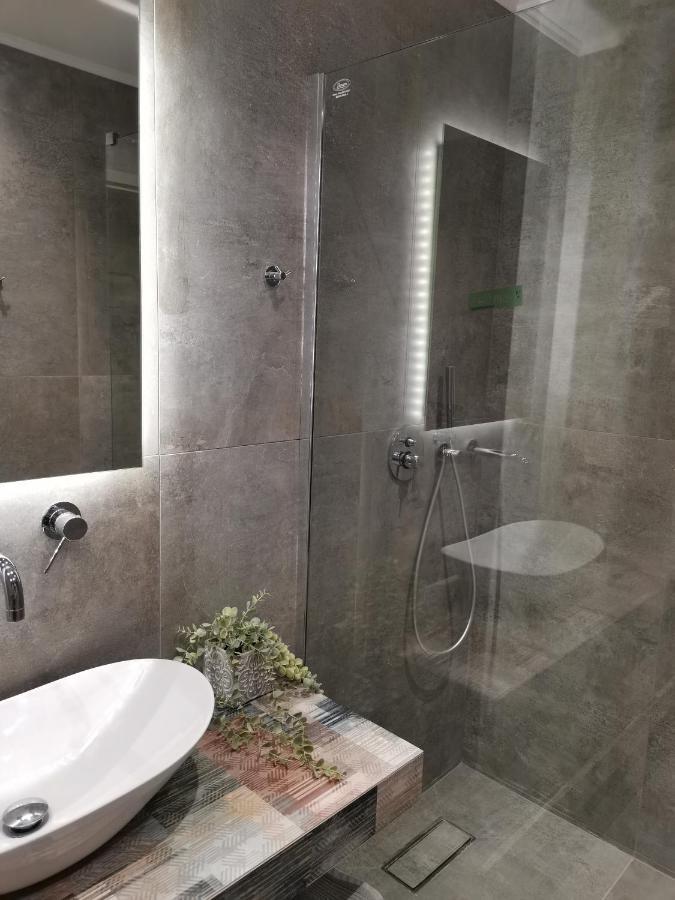 Historic Center Luxury Studio Apartment 아테네 외부 사진